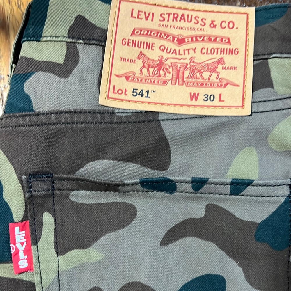 Levi's Men's Skinny Camo Jeans - Green & Black